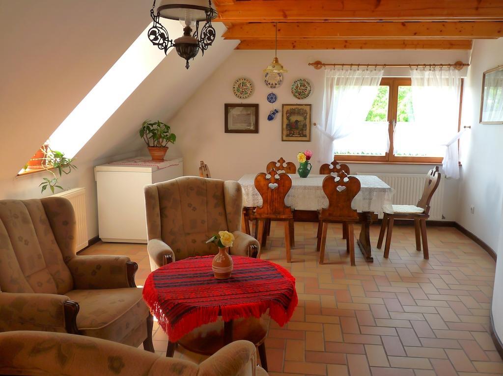 Aranyhaz Apartmanszallas 蒂豪尼 外观 照片